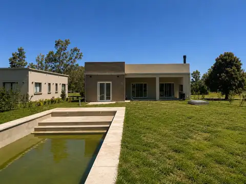 Casa  en Venta en Casuarinas del Pilar, Zelaya, Pilar