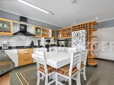 Casa ideal para familia numerosa en Club De Campo Pueyrredon