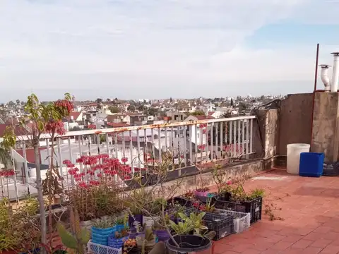 Av. Villegas 100, Piso 2-3