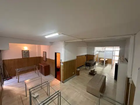 LOCAL COMERCIAL EN VENTA CON PATIO, BARRIO MARTIN