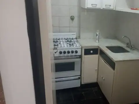 2 ambientes con patio en floresta