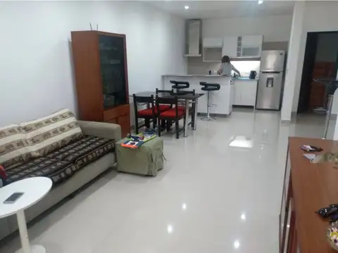 Departamento 4 ambientes con 1 baño
