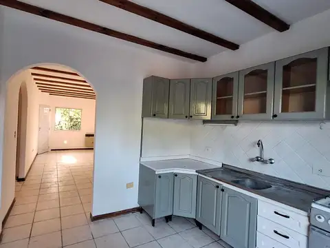 Casa 3 ambientes con 1 baño