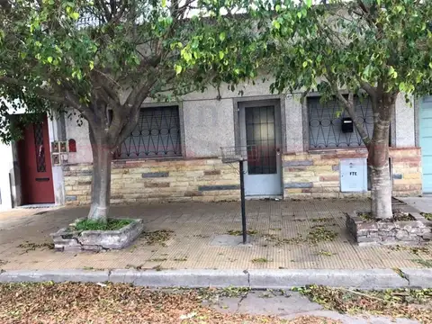 PROPIEDAD CON DOS DEPARTAMENTOS EN LOMAS DEL MIRADOR