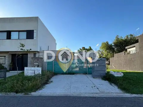 Casa - Venta - Argentina, Berazategui - AV DARDO ROCHA 3481