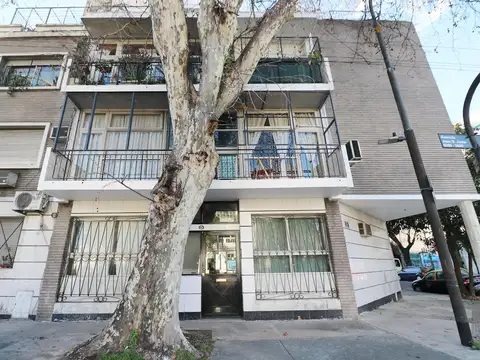 VENTA DEPARTAMENTO DE 4  AMBIENTES - VILLA SANTA RITA - PATIO - FRENTE - APTO CREDITO - PERMUTA