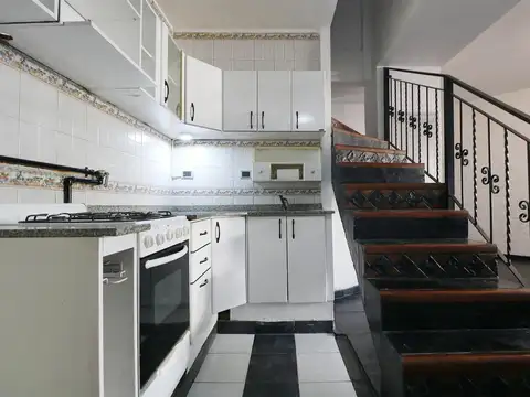 VENTA DEPARTAMENTO DE 4  AMBIENTES - VILLA SANTA RITA - PATIO - FRENTE - APTO CREDITO - PERMUTA