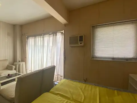 Suipacha 1300, Piso 8