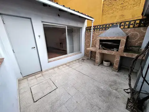 Depto Tipo Casa en Alquiler de 1 dormitorio