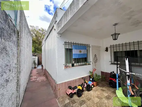 Depto Tipo Casa en Venta en San Isidro Barrio Carreras, USD 155.000