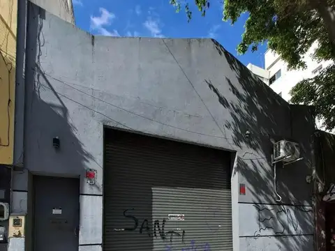 Alquiler de Galpón y Depósito Comercial de 333 m² en Villa C