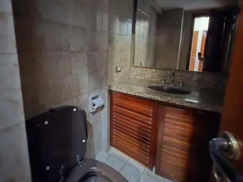 Departamento 6 ambientes con 3 baños