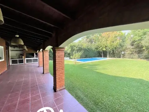 Casa en Venta en La Peregrina, USD 260.000