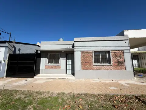 ALQUILO CASA 3 AMB MERLO NORTE