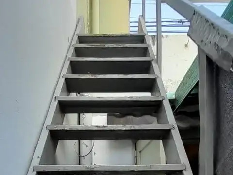 CASA EN ESQUINA BARRIO FOMNTO 9 DE JULIO