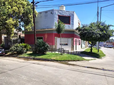 Depto Tipo Casa en Venta de 6 ambientes