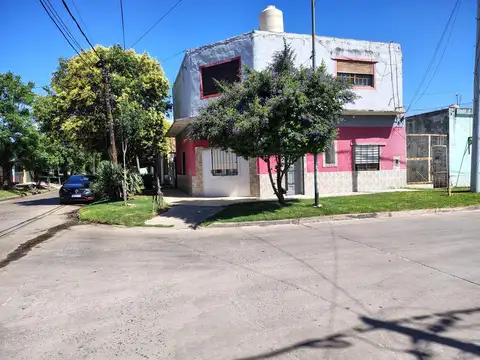 PH en esquina al frente, ideal inversor o multifamiliar