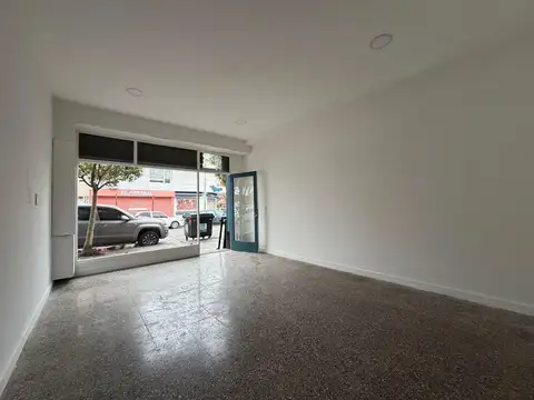 Local en Alquiler en Parque Luro, $ 1.200.000