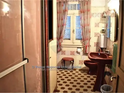 Casa 7 ambientes con 3 baños