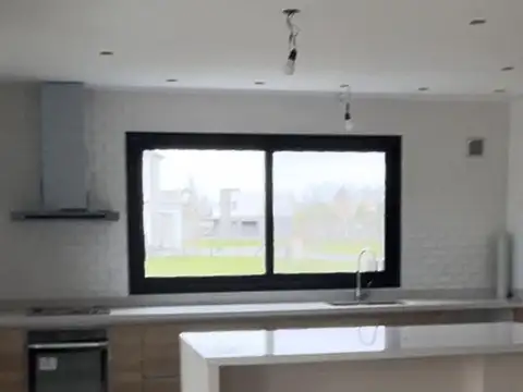 Casa en Chateau Pilar