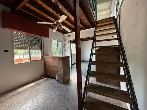 María B. De Cazón 2387 , Piso 1