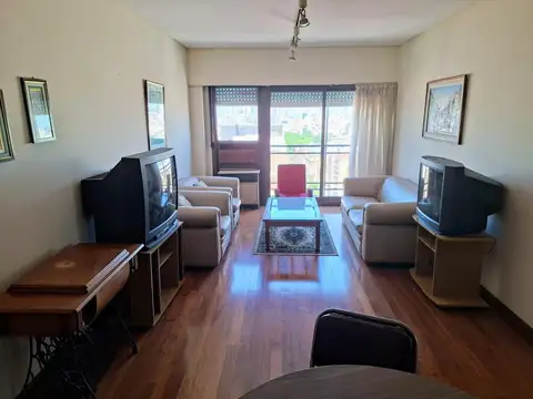 Departamento 4 ambientes con 2 baños