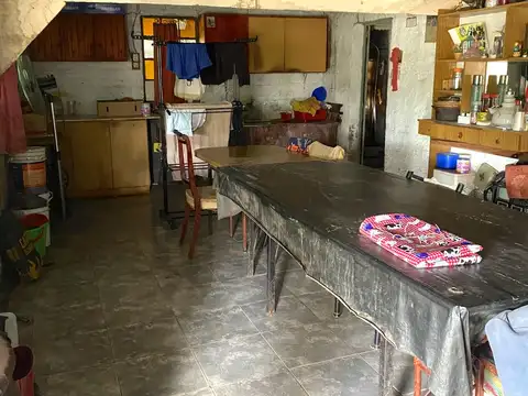Casa 4 ambientes con 1 baño