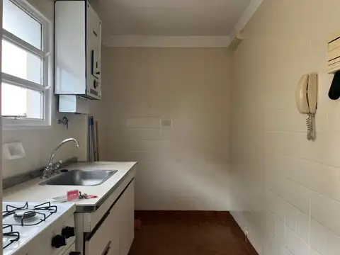 Departamento en Alquiler en Coghlan, $ 700.000