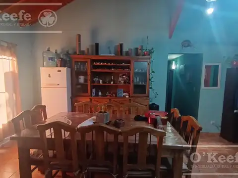 Casa 4 ambientes con 2 baños