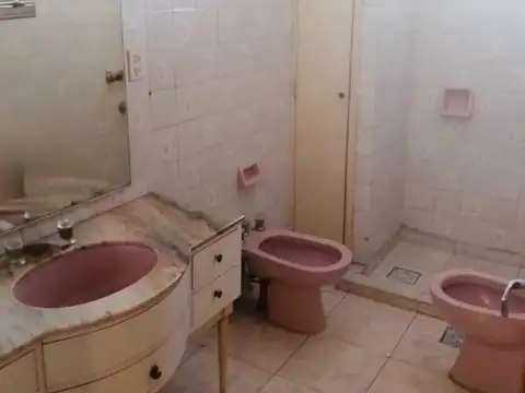 Depto Tipo Casa 4 ambientes con 3 baños