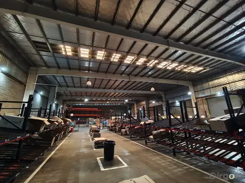 Galpón en alquiler de 1000m2 ubicado en Paso del Rey