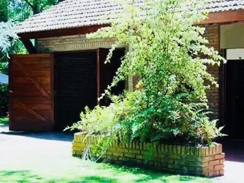 Casa en Venta de 5 ambientes - CEIBO AL 900 - CARILO