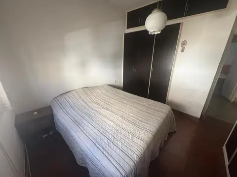 Casa 8 ambientes con 1 baño