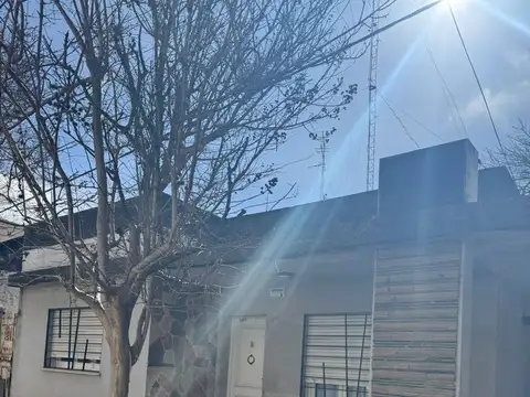 CASA EN VENTA EN PERGAMINO