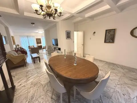 Departamento 7 ambientes con 2 baños
