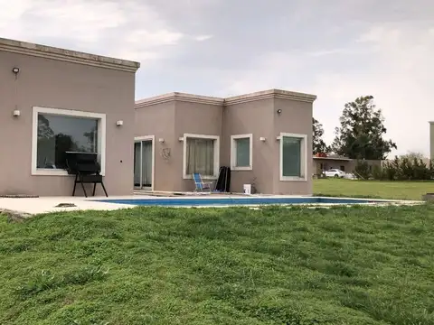 Venta Casa 5 ambientes en Las Casuarinas, Pilar