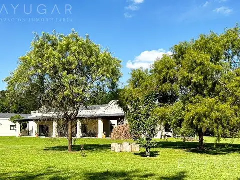 Casa en Venta con 7 cocheras