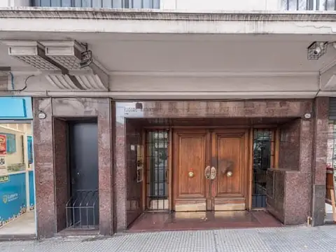 Av. Rivadavia 3033 , Piso 10