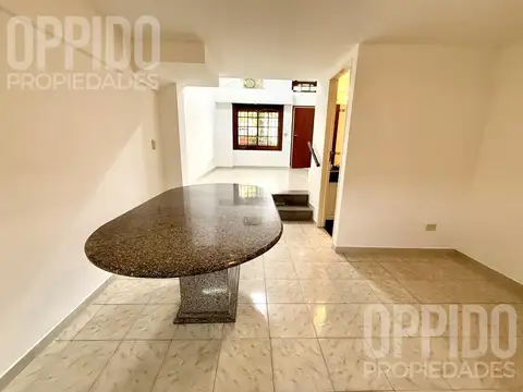 Depto Tipo Casa en Alquiler en Villa Luro, $ 850.000