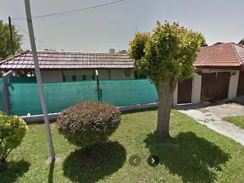 Casa en esquina inmejorable ubicacion
