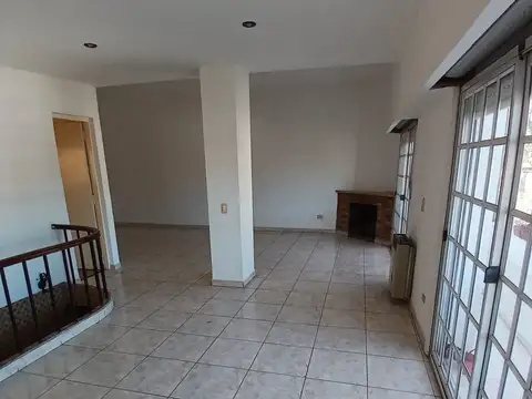 Depto Tipo Casa en Venta de 5 ambientes