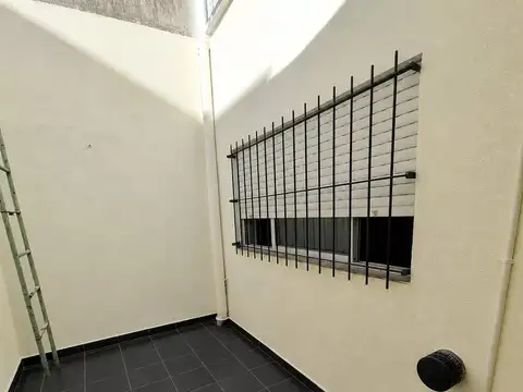 DEPARTAMENTO 2 AMB CON PATIO