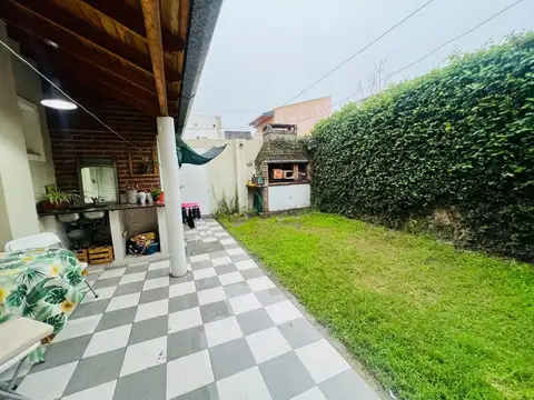 Depto Tipo Casa en Venta de 5 ambientes