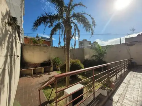 Departamento 5 ambientes con 2 baños