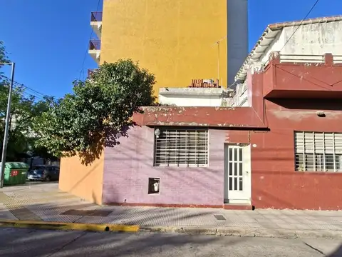 Casa - Venta - Argentina, Capital Federal - VICENTE FIDEL LOPEZ - (CABA) 1897