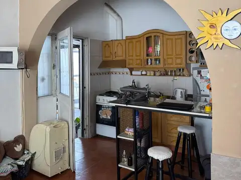 Casa 2 ambientes con 1 baño