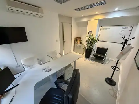 Oficina 4 ambientes con 2 baños