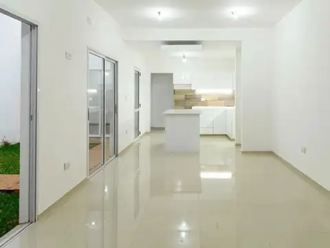 Depto Tipo Casa 4 ambientes con 2 baños