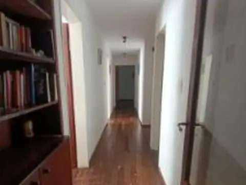 Casa en venta - 4 Dormitorios 4 Baños - Córdoba