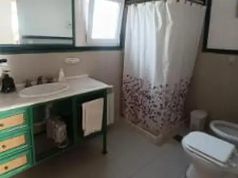 Casa en venta - 4 Dormitorios 4 Baños - Córdoba